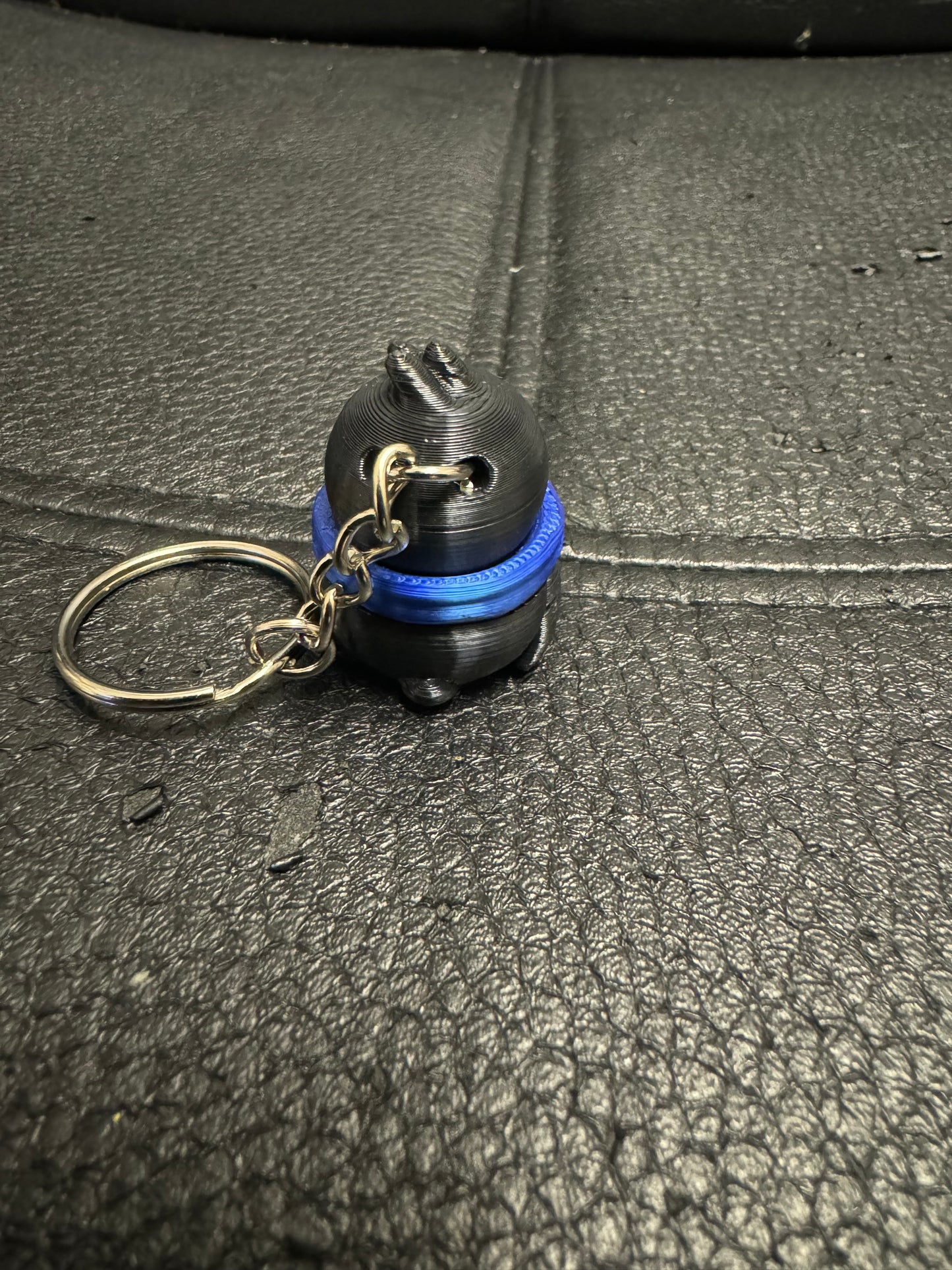Penguin 3D Printed Spinning Fidget 3D Pla Printed Keyring, Kids & Adults ADHD 4CM High